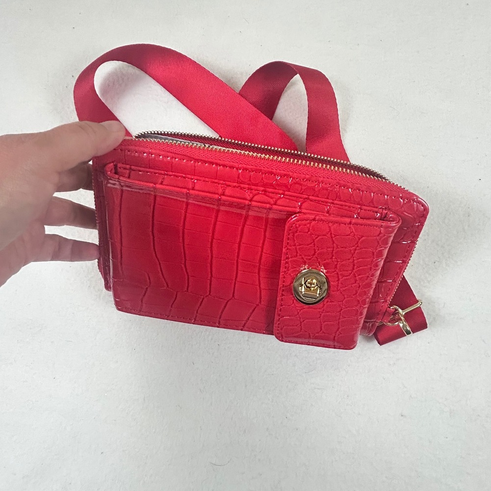 Joy Susan Red Crocodile Embossed Crossbody Wallet Phone Bag Gold Hardware - Picture 4 of 10